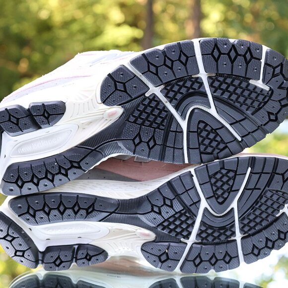 New Balance 2002R Orb Pink Grey Men’s Size 13 - Picture 13 of 13